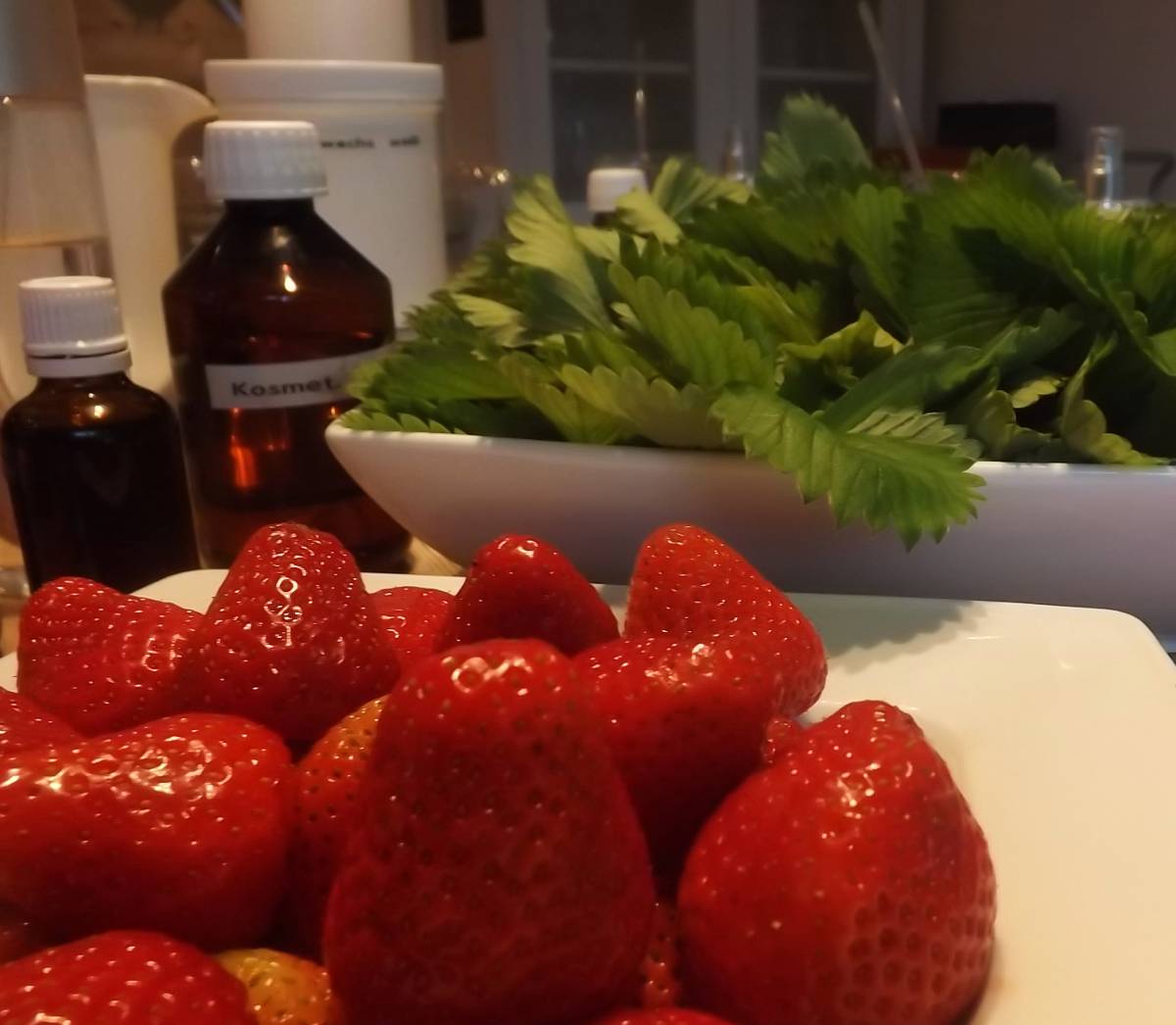 Kosmetik aus frischen Erdbeeren